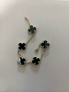 14k yellow gold/onyx Clover Bracelet